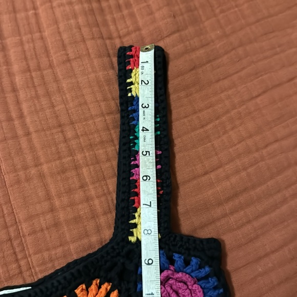 FARM Rio size S crochet flower crop top - Picture 7 of 8